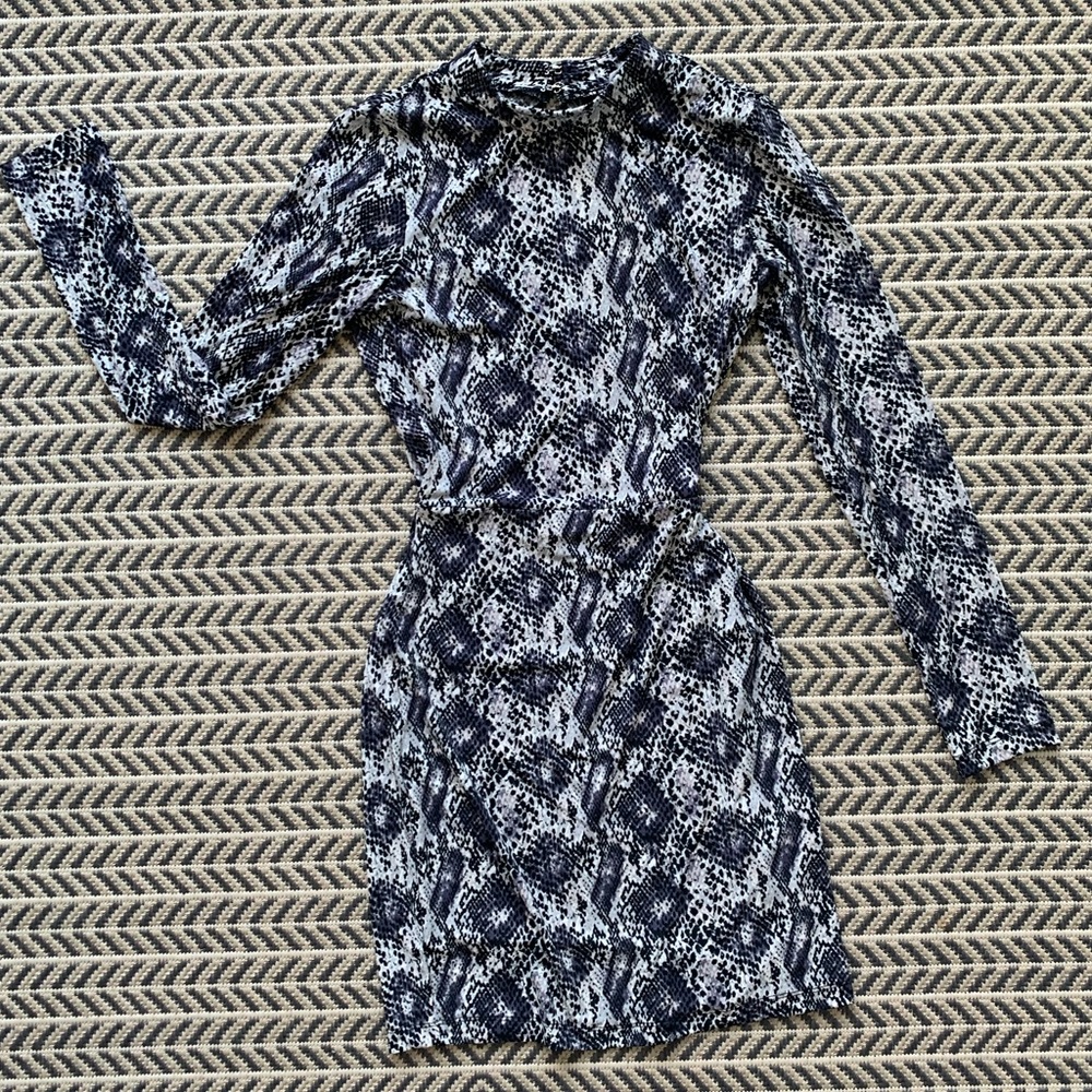 Bodycon long sleeve dress